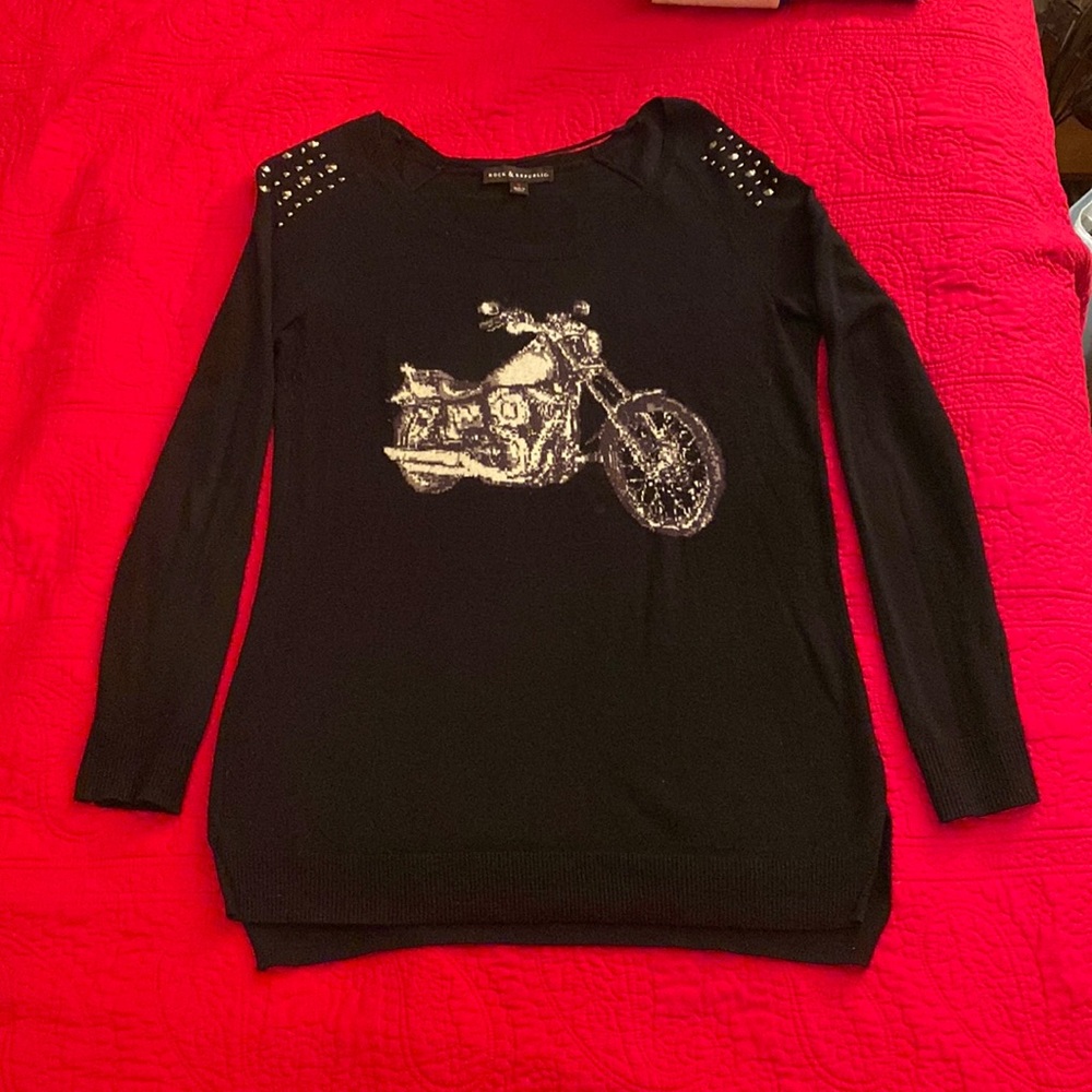 Light weight black Rock & Republic motor cycle sweater with side slits size s